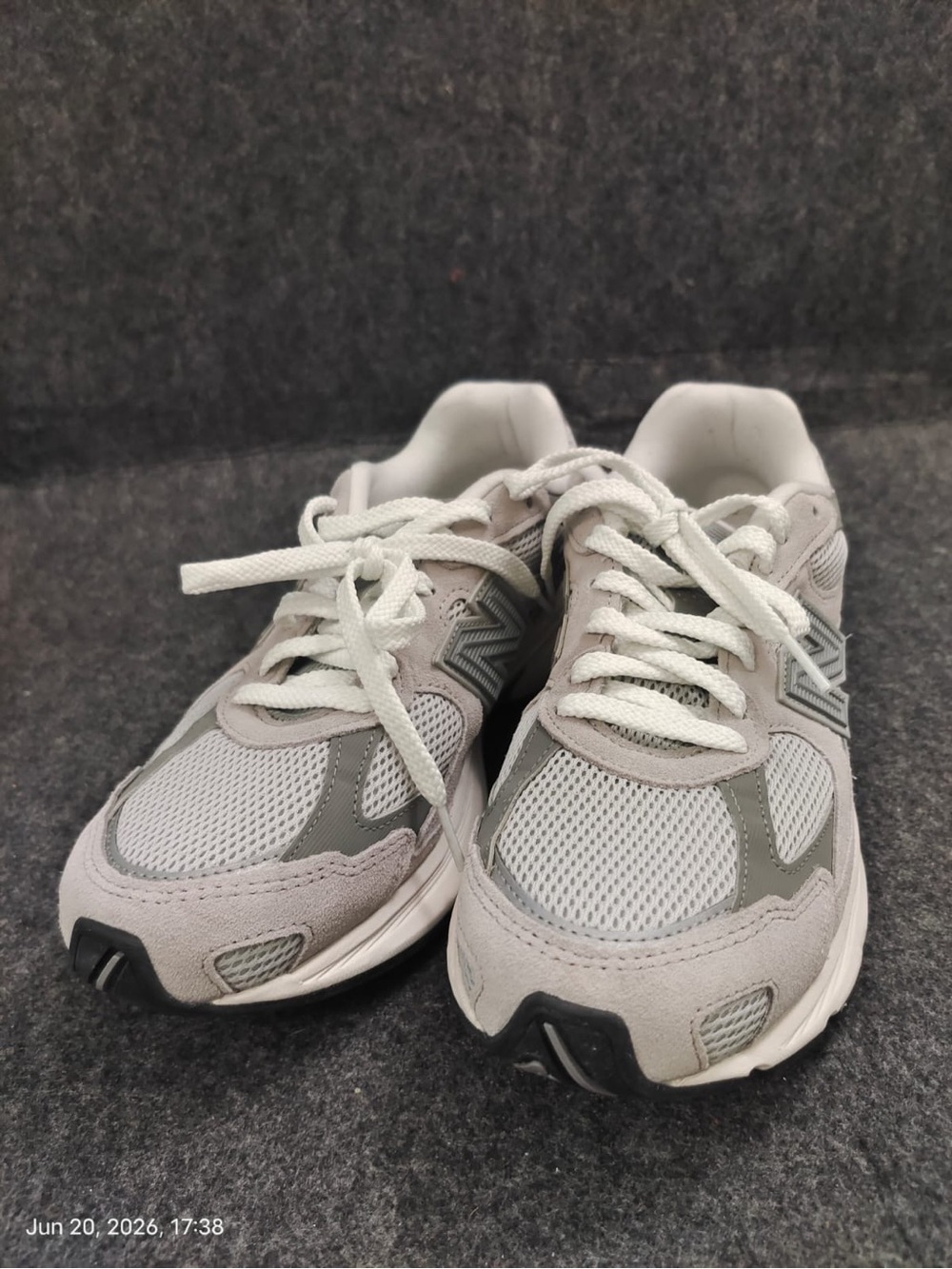 NWOB NEW Balance 2010 NB Grey Unisex Casual Lifestyle Shoes Men’s Sz9.5 women11